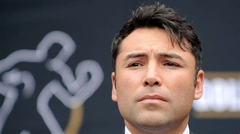 Oscar De La Hoya Talks Lingerie Pics, Remembers His Late。